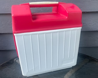 Vintage Rubbermaid Model 1922 "Sidekick" is a personal cooler from the late 1980s and 1990s.