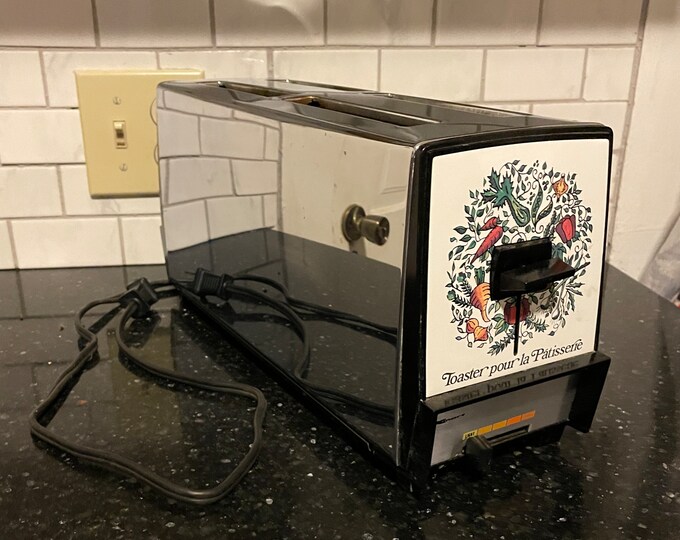 Vintage 4 Slice S.S. Kresge Model 06 11 40 Electric Toaster 1970s