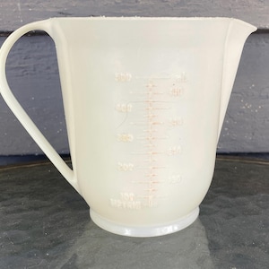 Vintage Eagle 2 cup 16 oz Plastic Measuring Cup Pitcher, vintage 2 cup Measuring