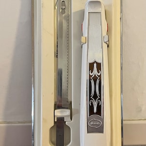 Vintage Sunbeam Mid-Century Wall Hanging Electric Knife