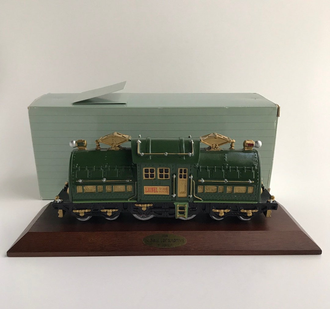 1992 Avon Lionel Train No. 381E Locomotive With Wood Display Base With ...