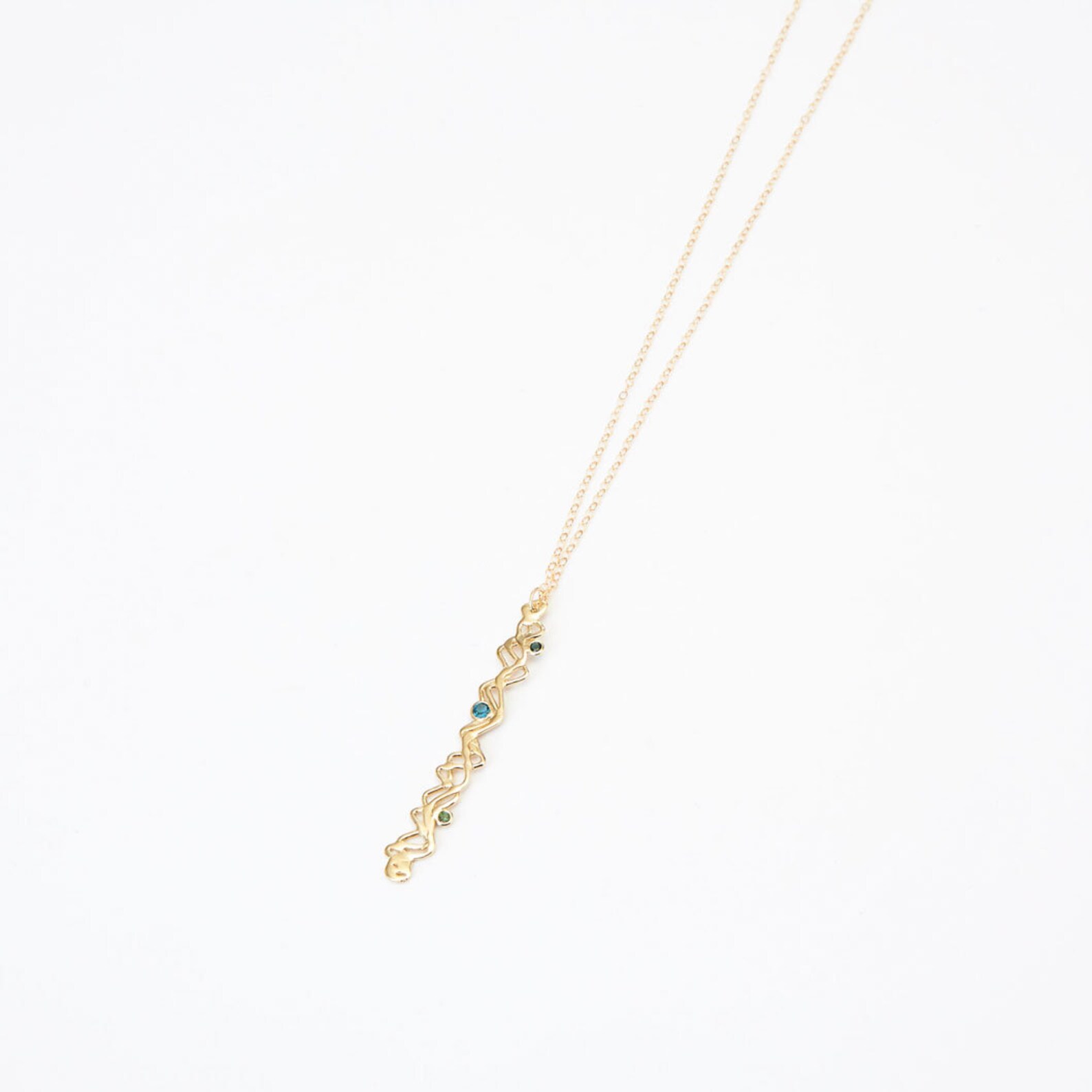 Twisted Wave Drop Pendant Necklace - Gold main image 1