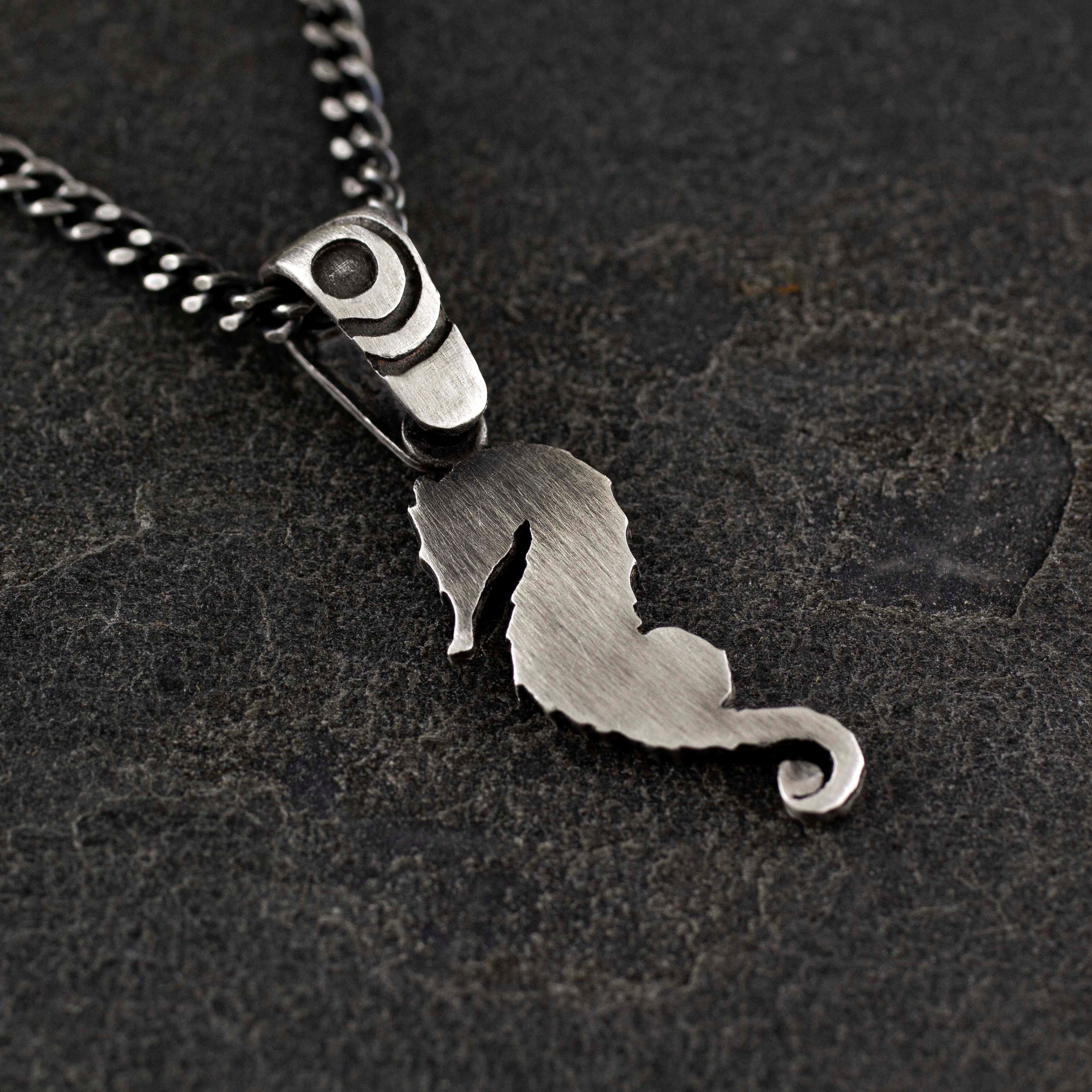 Pendant SEAHORSE made of Sterling Silver 925. Silver chain