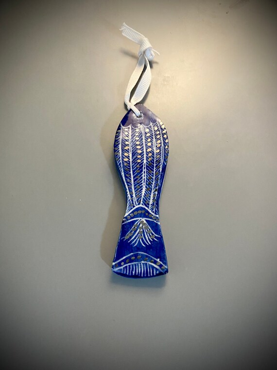 BEACH CHRISTMAS -  Blue fish with silver platinum accents