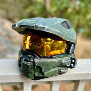 Halo 4/5 Master Chief Wearable Helmet Adult  Size Spartan Cosplay Collectable Armor ( With LED Lights )