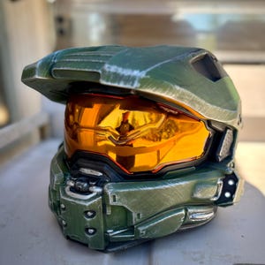Halo 4/5 Master Chief Wearable Helmet Adult  Size Spartan Cosplay Collectable Armor ( With LED Lights )
