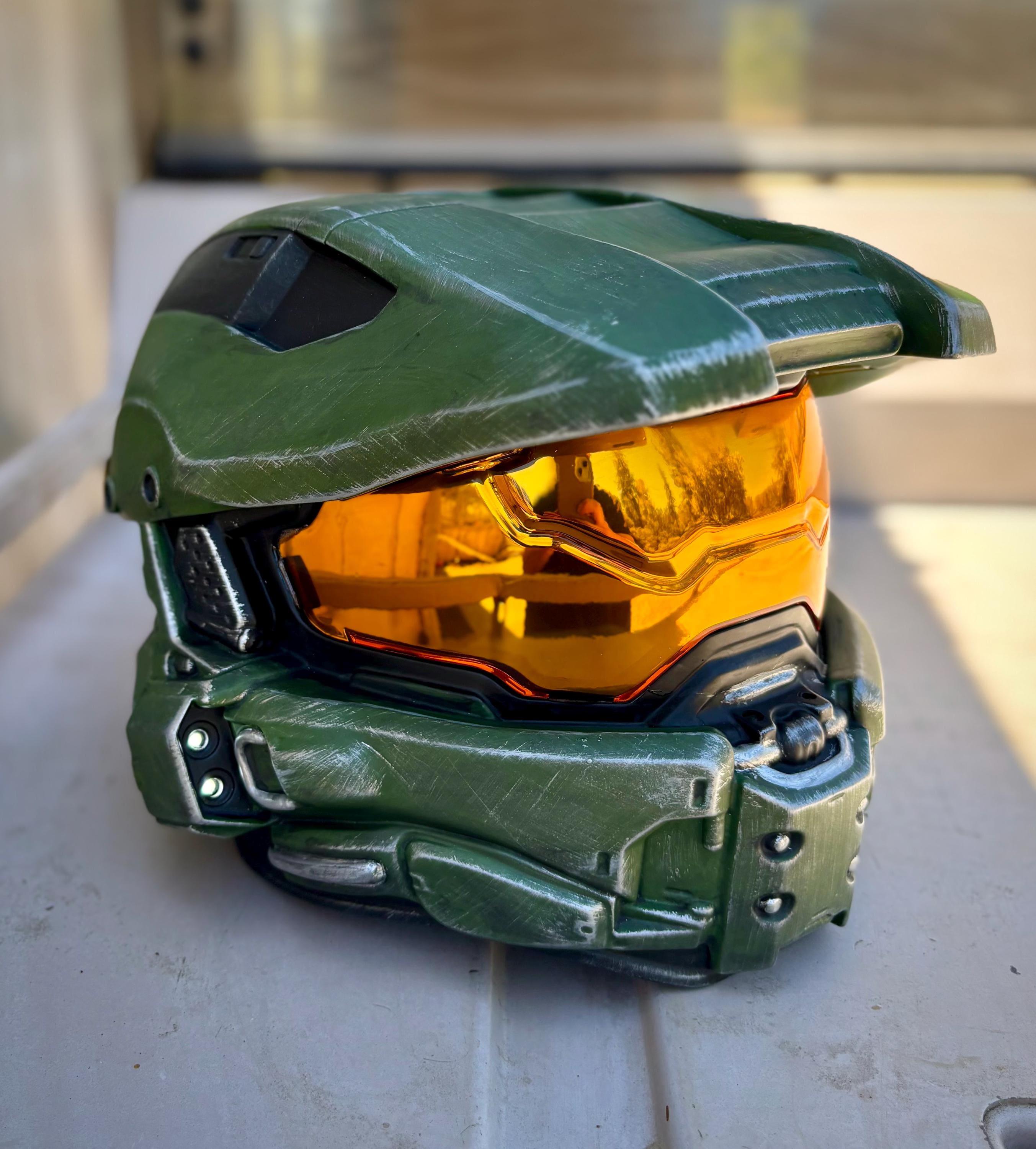 HALO マスターチーフ デラックス ヘルメット A complete creative solution built for right now.