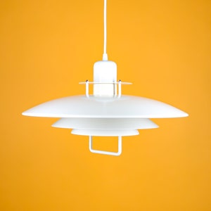 SALE!* A Danish design lamp, original white colour, a vintage lamp, mid century modern shapes, 1980s lamp, Scandinavian lamp dining table.