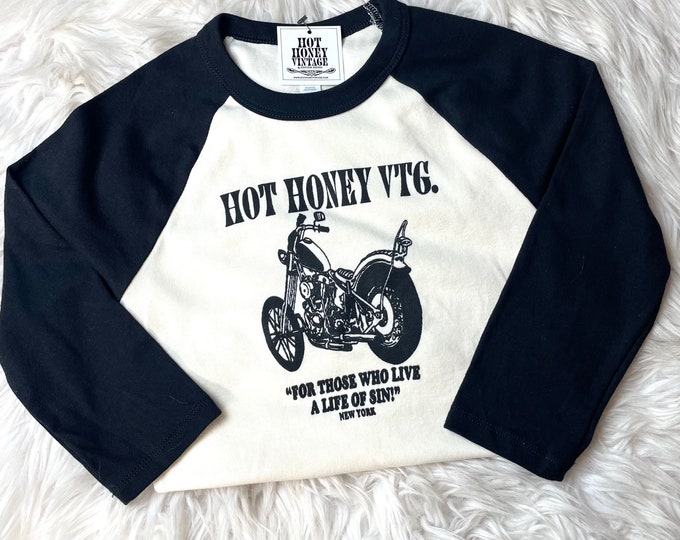 3/4 Sleeve Raglan Ribbed Baby Tee With Vintage Inspired Hot Honey Logo Graphic