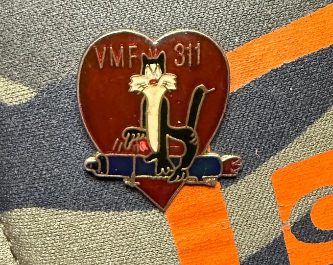 USMC VMF 311 Tomcats Vintage 1990 Lapel Pin