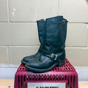 ショートエンジニアブーツ レザー ヴィンテージ 古着 Black サイズ8 SAYA 【本革】ソフトレザーエンジニアブーツ(ブラック) -【公式