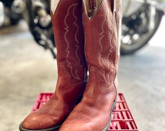 Vintage 1970 1980 Cowtown Rust Cowboy Boots Men's size 10.5