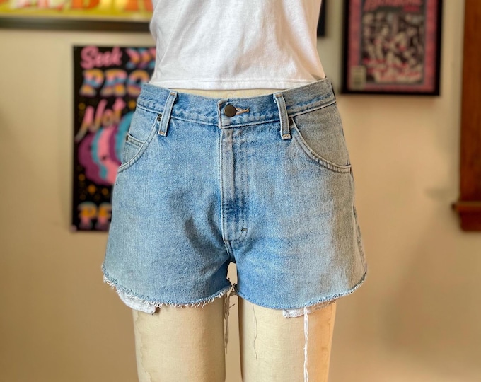 Vintage Wrangle Light Blue Denim Shorts 32” Waist