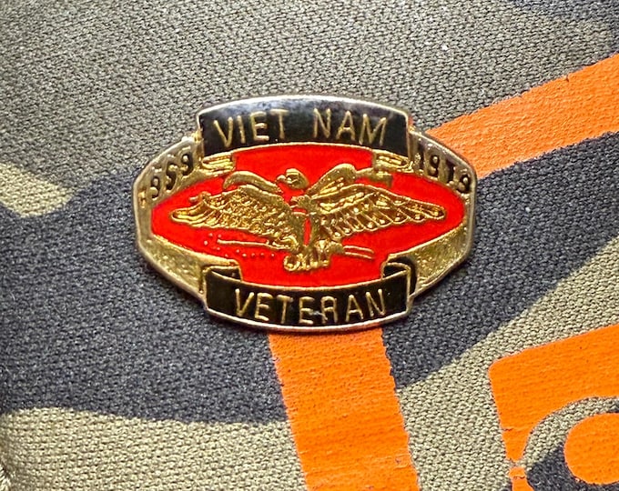 Vietnam Veteran Vintage 1990 Lapel Pin