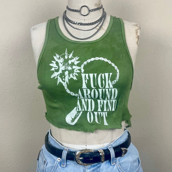 Camiseta sin mangas acanalada con gráfico de inspiración vintage Fuck Around Mace