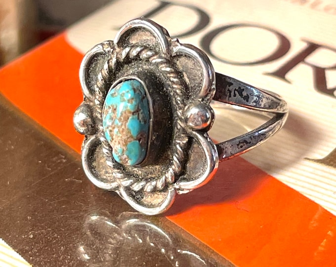 Vintage Turquoise Flower Sterling Silver Western Ring size 7