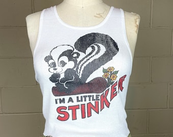 Lil Stinkerのヴィンテージ風グラフィックをあしらったリブタンクトップ