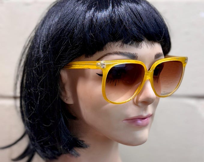 Vintage Oversized Sunglasses - Yellow Frame