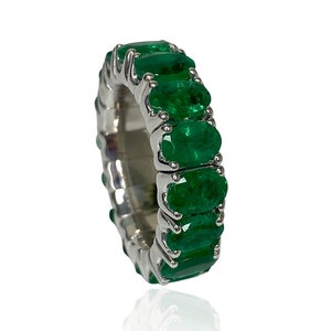 Expandable Emerald Oval Band 6.85 Carat Flexible Eternity Ring Ring Stack Flexible Jewelry Emerald Jewelry Emerald Ring Stretchable Rings