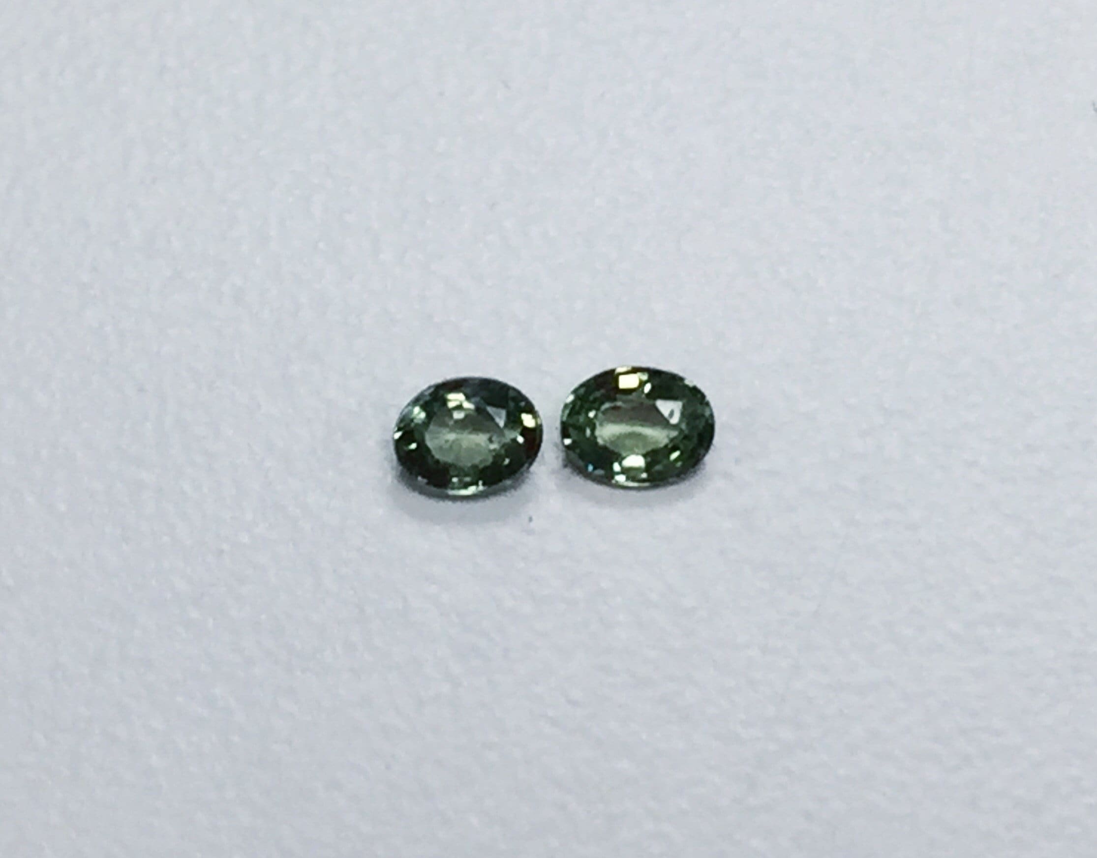 Paire De Saphirs Bleus Du Montana Naturels Certifiés - 5x4 Mm Ovale, Qualité Excellente
