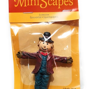 Scarecrow Figurine