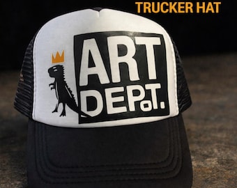 Gorra de béisbol estilo camionero de malla con estampado gráfico de vinilo y logotipo / Gorra snapback de dinosaurio con diseño pop art inspirado en Basquiat