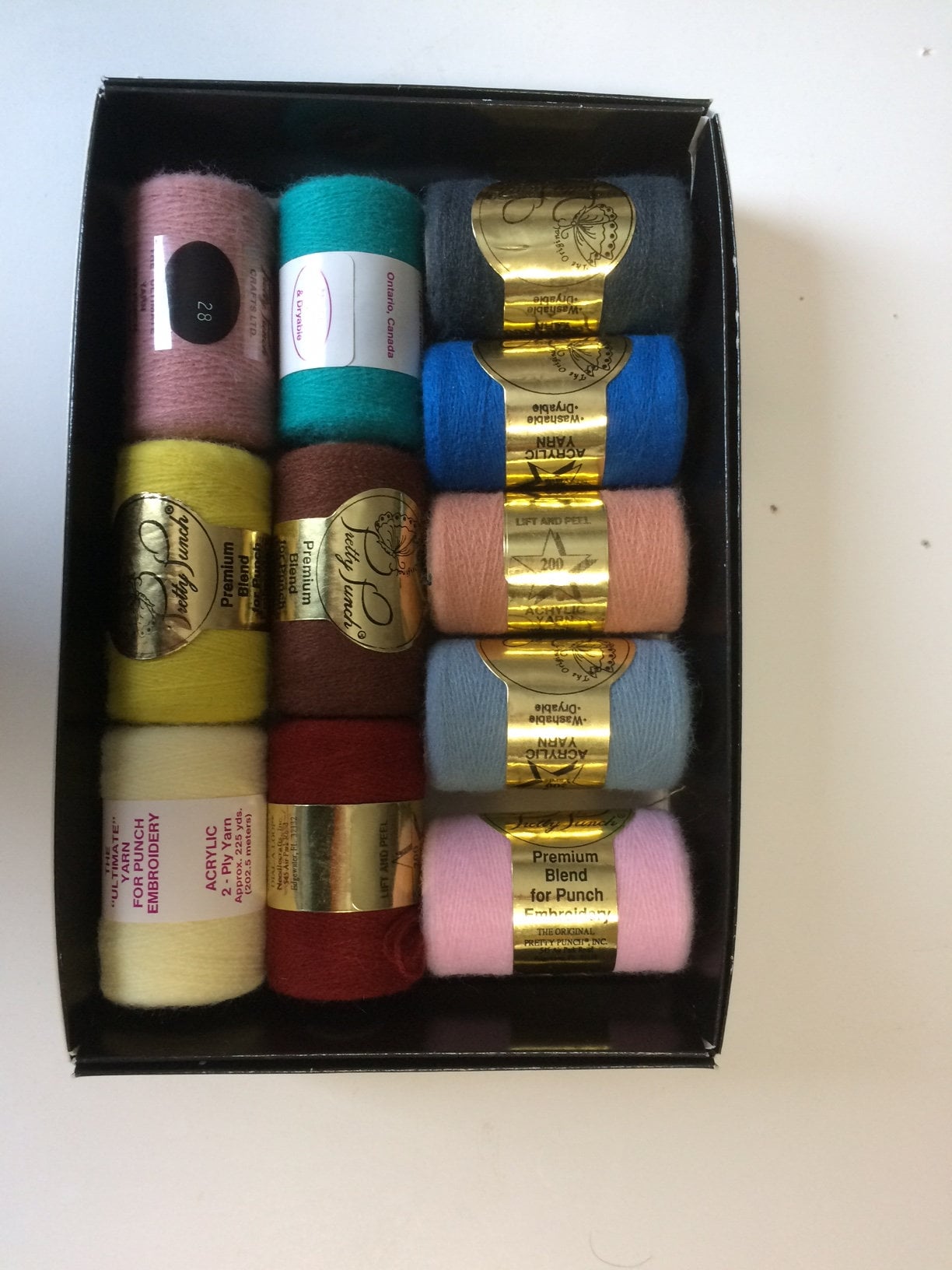 Pretty punch embroidery wldfo or yarn 11 different colors Pretty punch embroidery wldfo or yarn 11 different colors