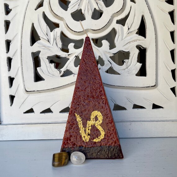 Capricorn Zodiac Pyramid Candle - Brown