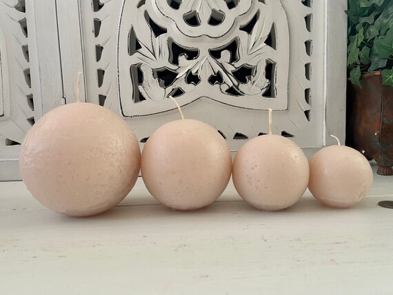 Set of 4 Beige Sphere (Ball) Candles