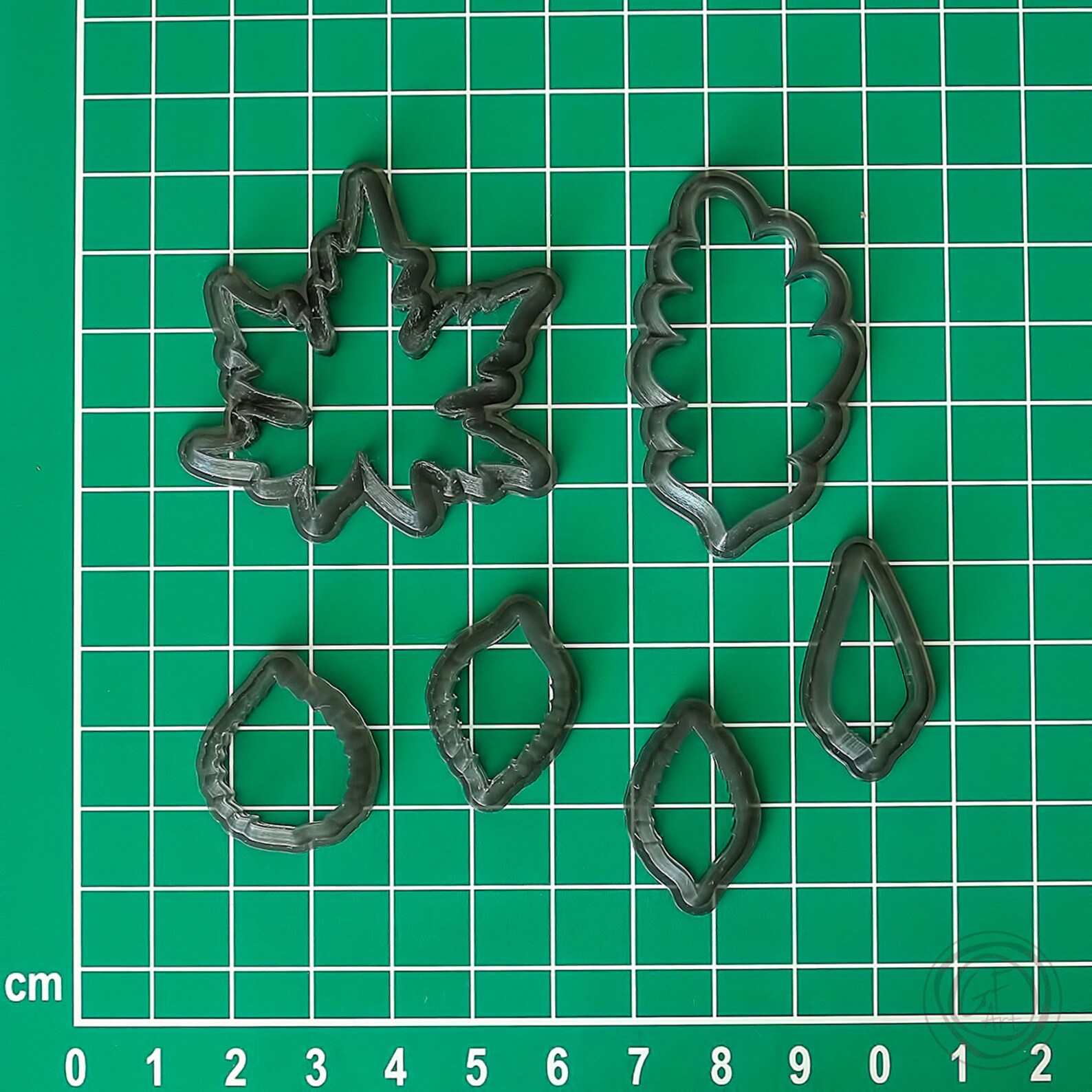 каттеры для глины. каттеры для глины. каттеры для миниатюр. каттер fleur "лилия", размер м. каттеры для полимерной глины пластиковые.