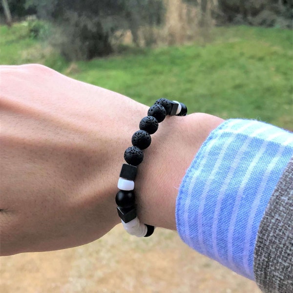 Bracelet homme ajustable en pierres fines : pierre de lave, agate noire et opale blanche