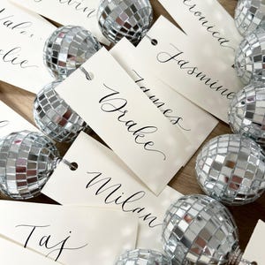 Marque-places boule disco, Cartes de visite pour événement de mariage, Cadeaux de mariage, Papeterie sur le thème disco de Noël