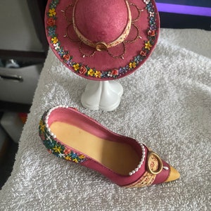 Collectible WILLOW HALL Hat, Stand & Shoe “Pearl Drops“-jf