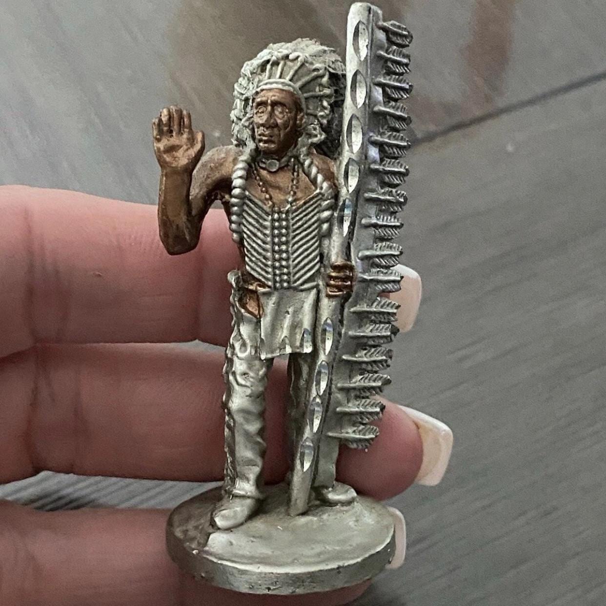 Masterworks Fine Pewter War Cry 置物 Masterworks Fine Pewter War Cry 置物