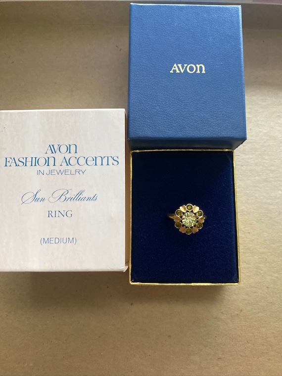 Avon Vintage 1974 Sun Brilliants Ring Size Medium