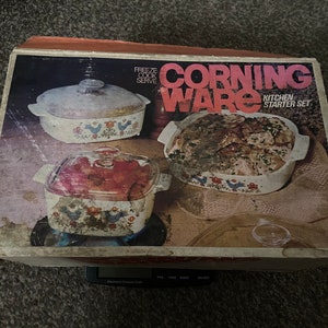 Vintage Corning Ware Coutry Festival nieuw in de doos-af