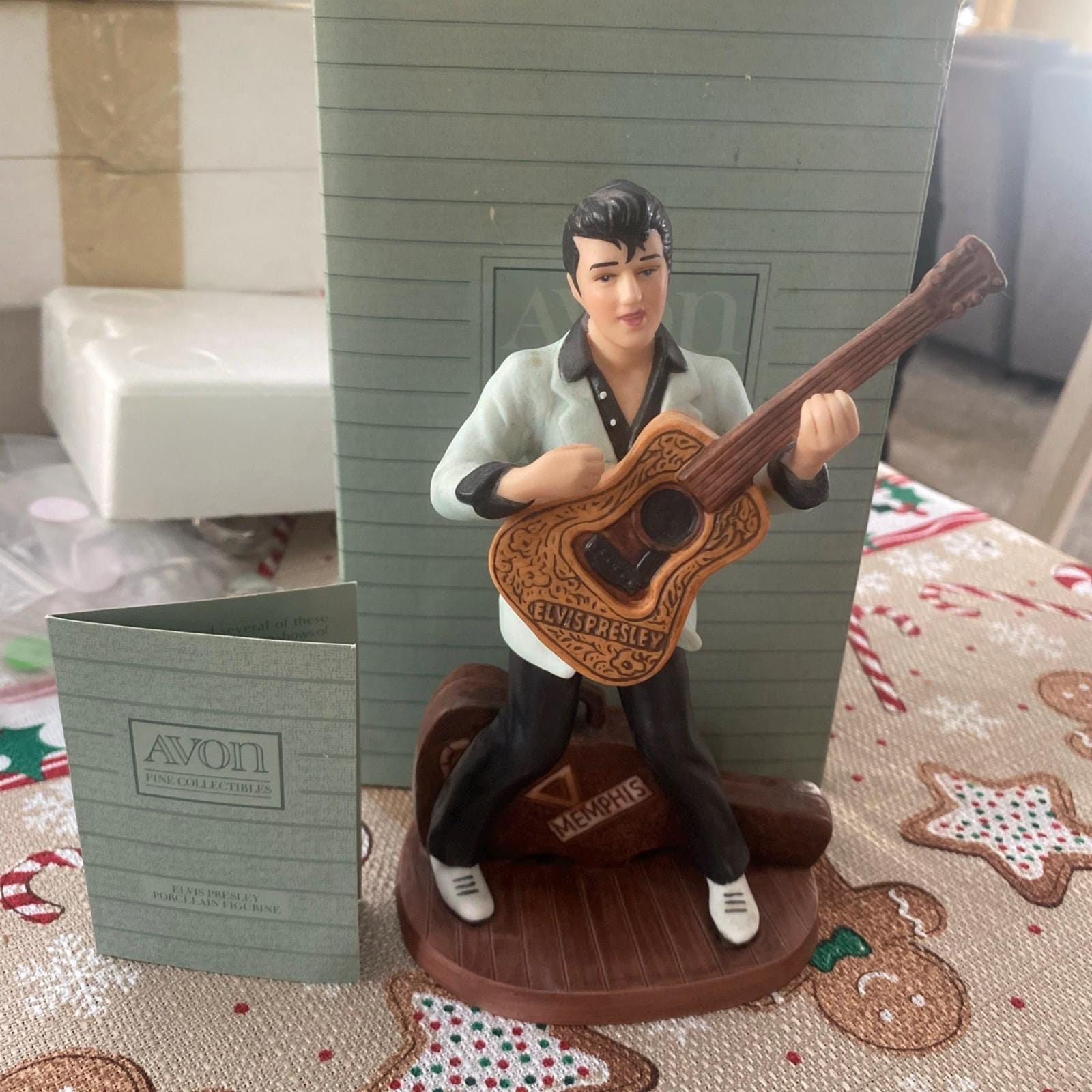 Vintage AVON Elvis Presley Porcelain Figure 1987 - Etsy