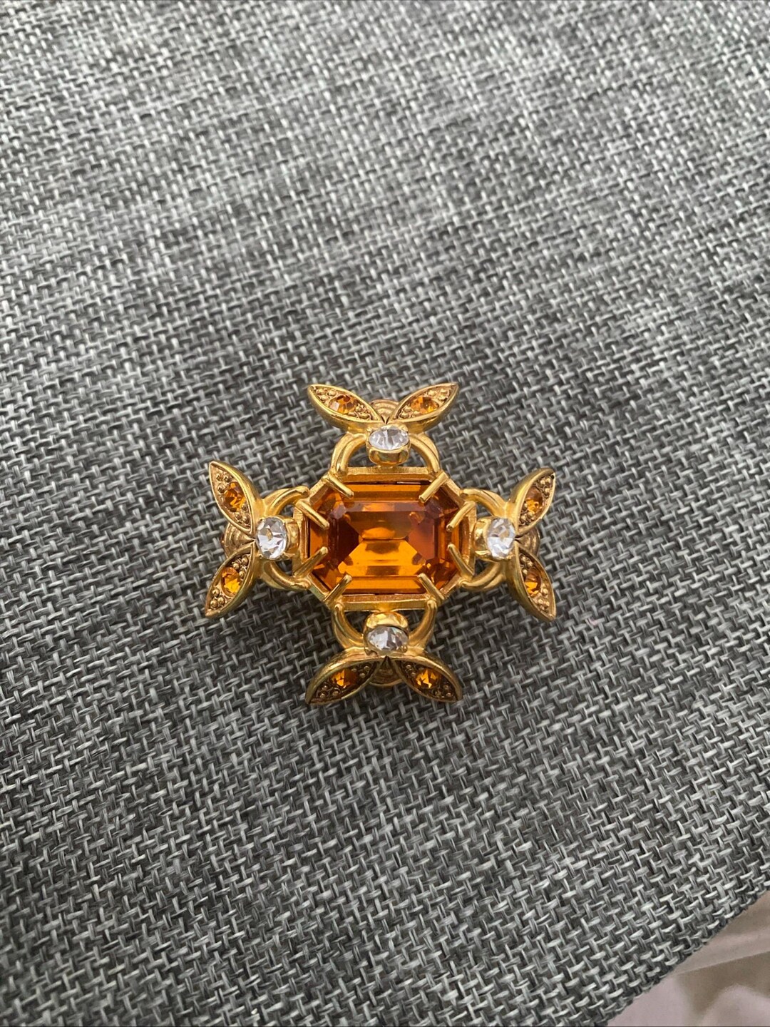 Gorgeous Joan Rivers Topaz Honey Bee Brooch - Etsy Denmark