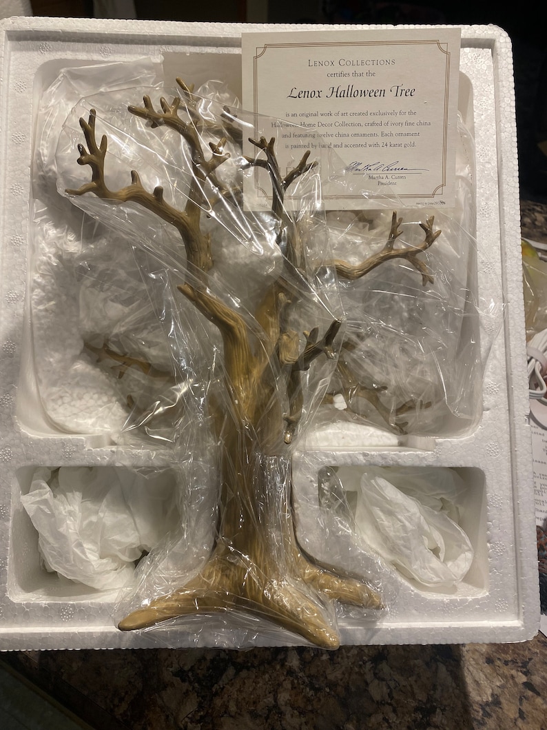 Original Lenox Halloween Trick or Treat Tree, 12-Piece Ornament Set