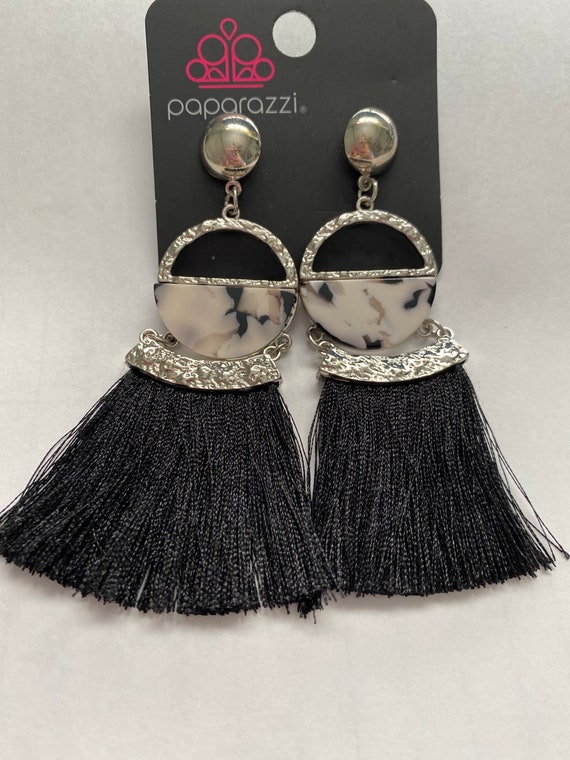 Paparazzi fringe earrings deals