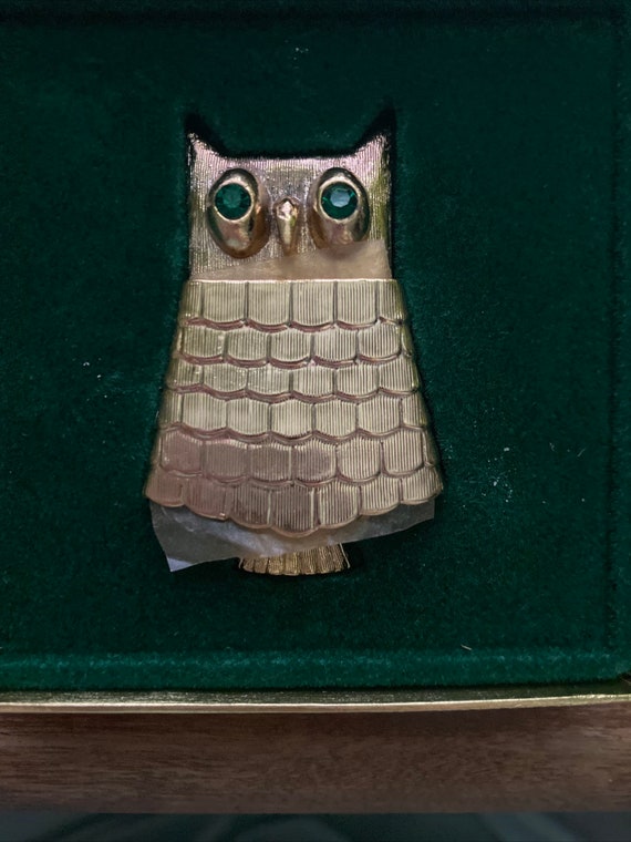 NIB Boxed Vintage Avon Green Eyed Jewelled Owl Pi… - image 2