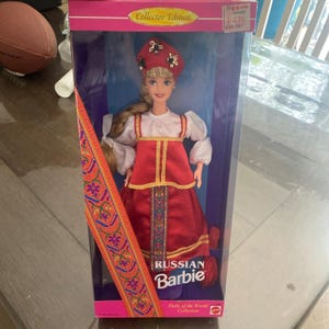 Russian Barbie Doll Dolls of the World Collection #16500 Collector Edition