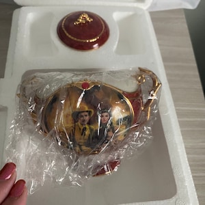 Ardleigh Elliott Gone with Wind Burning of Atlanta Porcelain Music Box-af