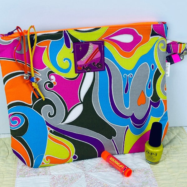 Fun and Colorful Wristlet Pouch Made with Vintage 60s Fabric