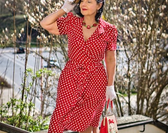 dolce and gabbana red polka dot dress Dolce & Gabbana Polka Dot Fluted Dress UFO No More