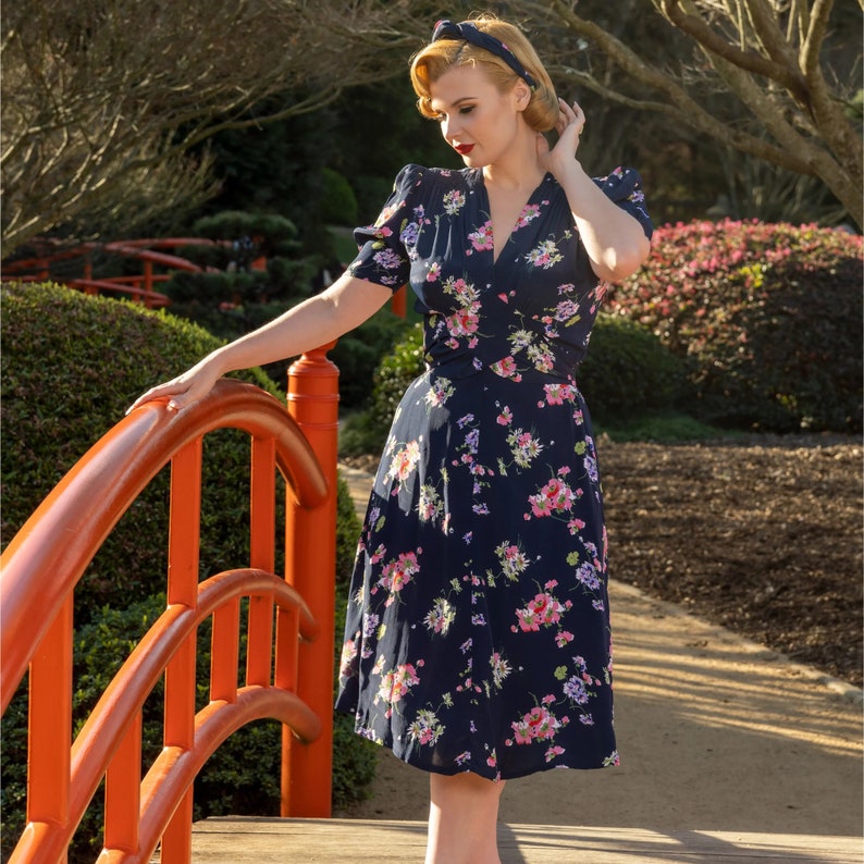 Ruby Dress in Hampton Green by The Seamstress of Bloomsbury Classic 1940s Authentic Vintage Style zdjęcie 2