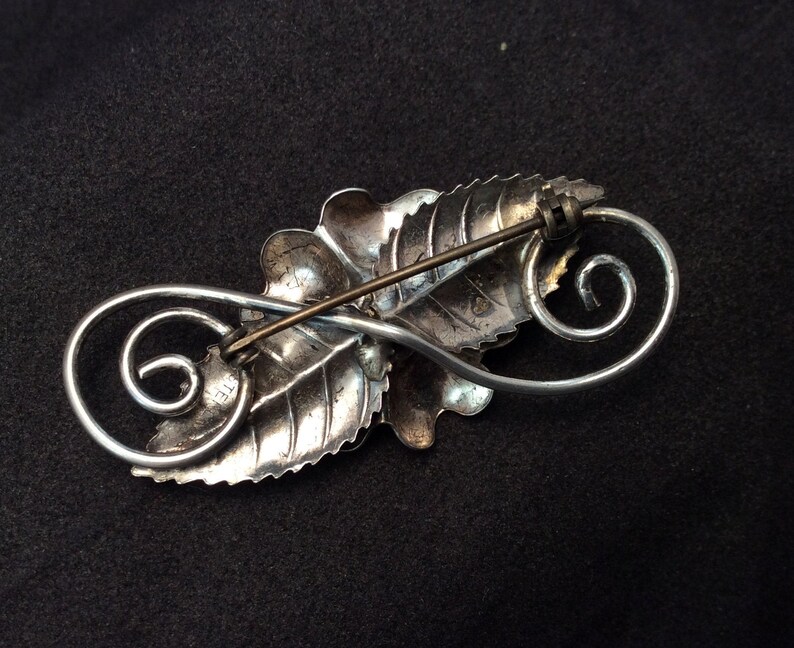 Pre Owned Pretty Ladies Flower pin Beautiful Preowned Vintage Sterling Silver Rose Flower Brooch Pin Stamped Sterling