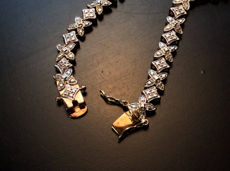 Ladies Diamond Bracelet Sterling Silver TECHNIBOND Diamond Accent Flower Bracelet