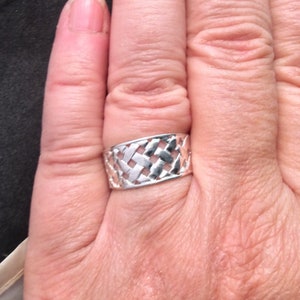 Beautiful Fancy 925 Sterling Silver Woven Band Ring Size 7