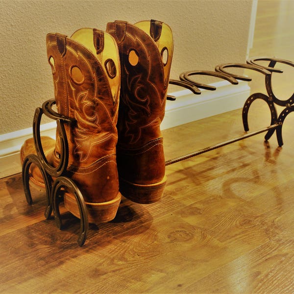 Horseshoe Boot Rack